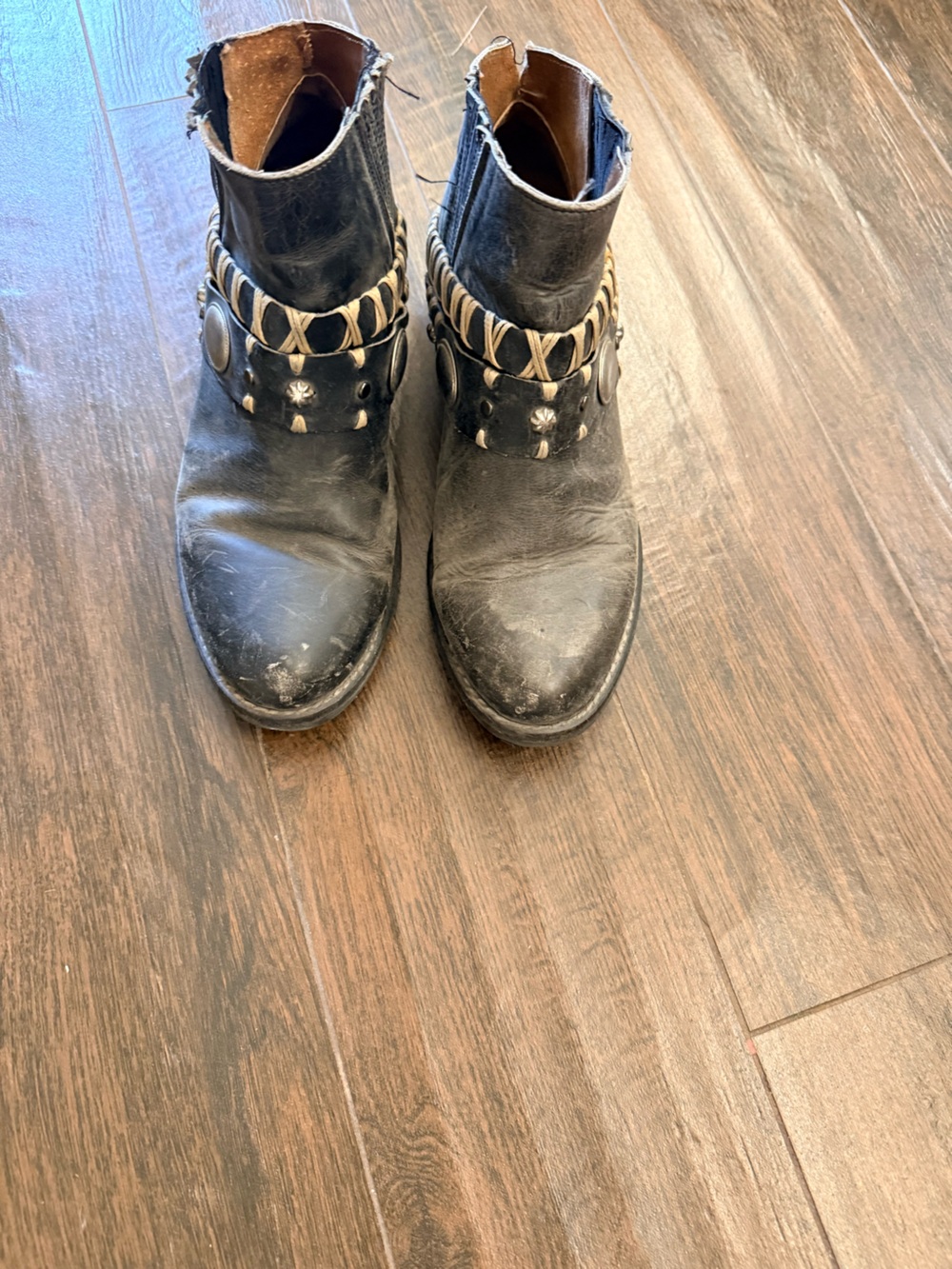 Circle G Black Leather Ankle Booties with Concho & Braided Trim - Picture 2 of 7